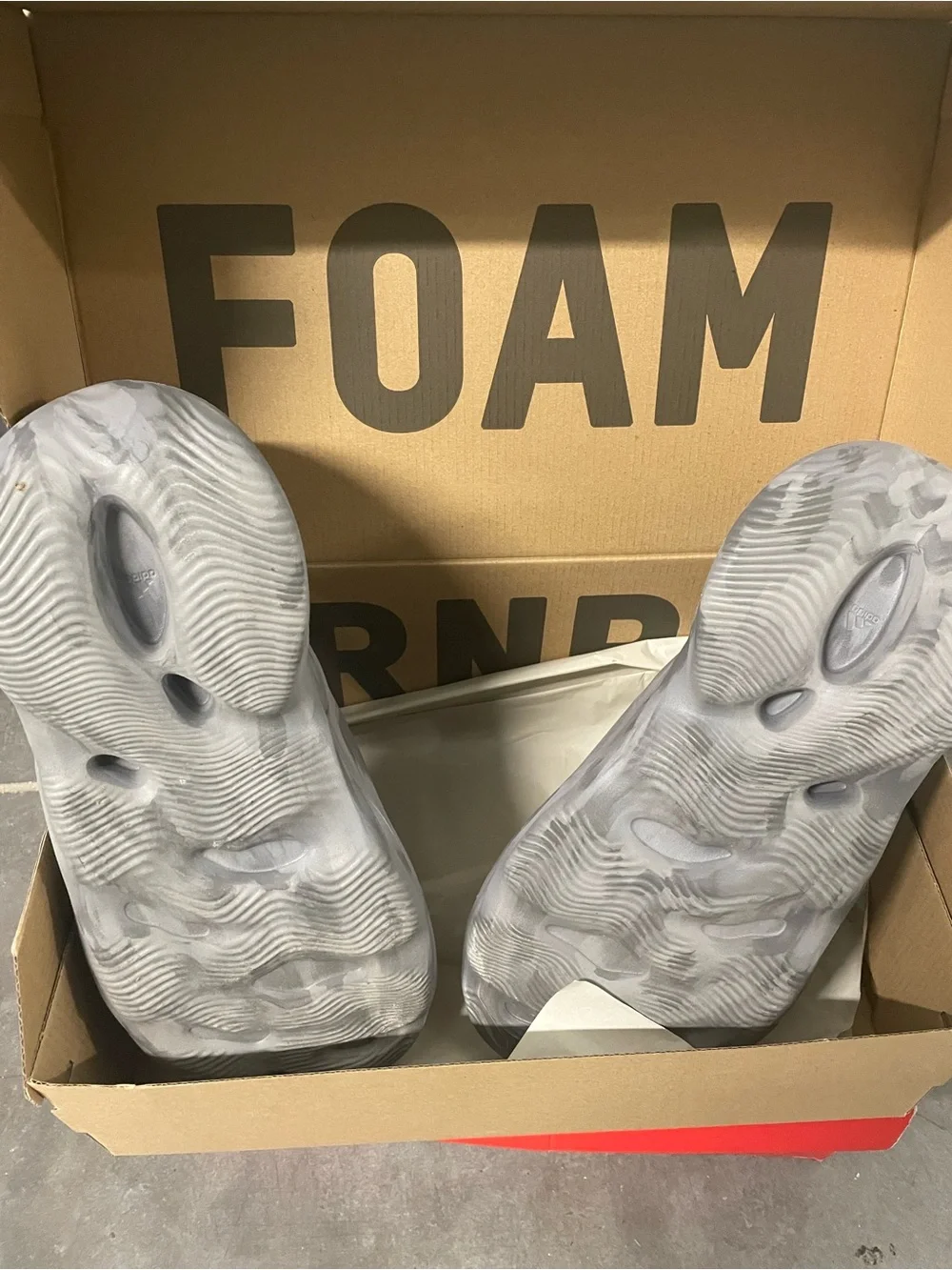 Yeezy Foam Runners in Grey Marble size 9 men’s